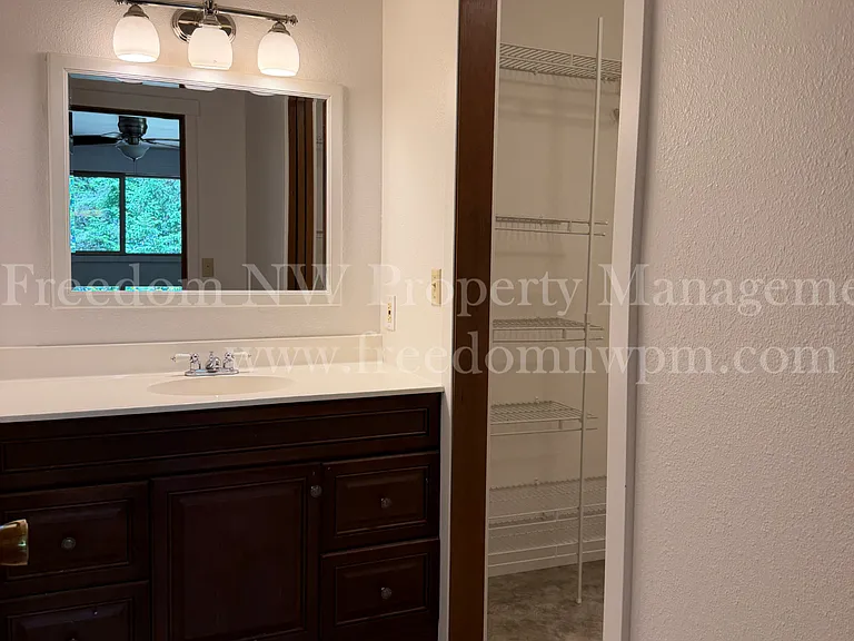 5825 67th Ave NE — Photo 12