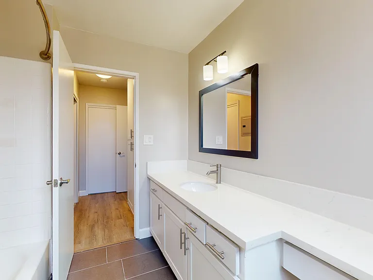 The Capri Apartments — Photo 15