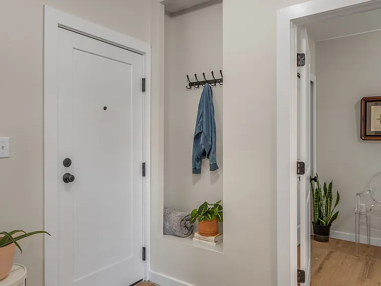 2055 Vinewood St #3 — Photo 3
