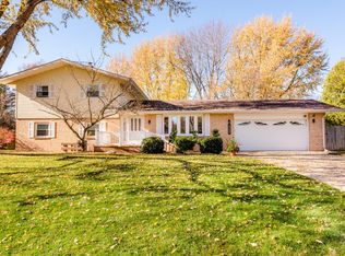 6060 Willow Creek Path, Stevensville, MI 49127