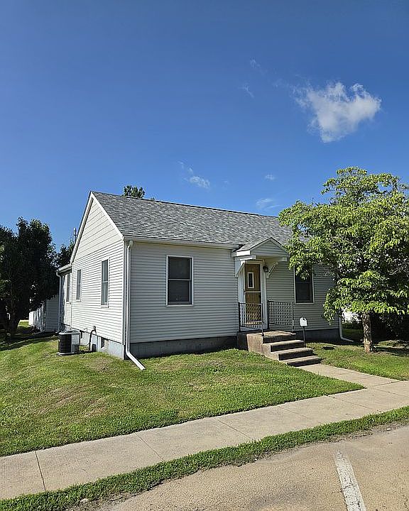 1st image of 1224 13th Ave