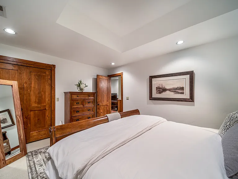 503 W Main St #B101 — Photo 9