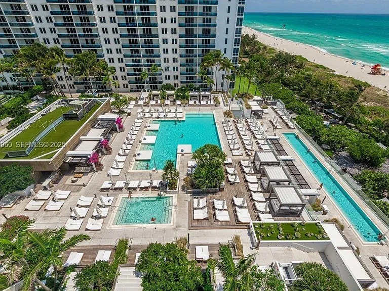 2301 Collins Ave #1111 — Photo 25