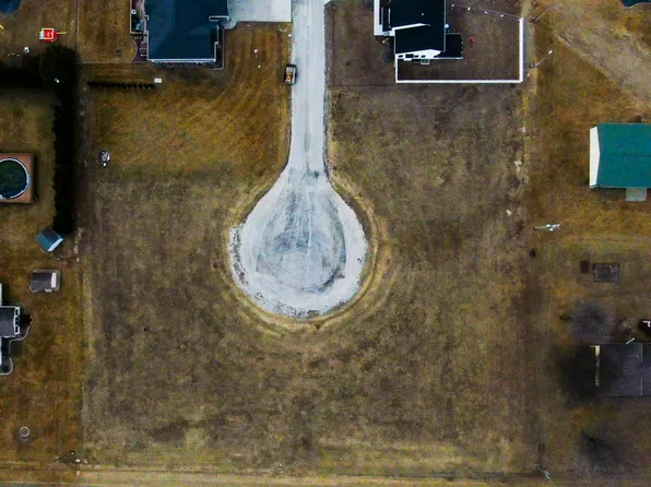 101 Rustic Lake Ct, Colona, IL 61241