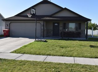 3820 E Bluestone Dr, Idaho Falls, ID 83401