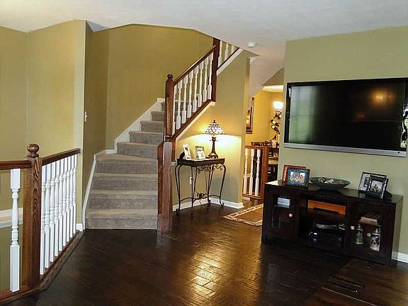 5th image of 1031 Bayberry Dr