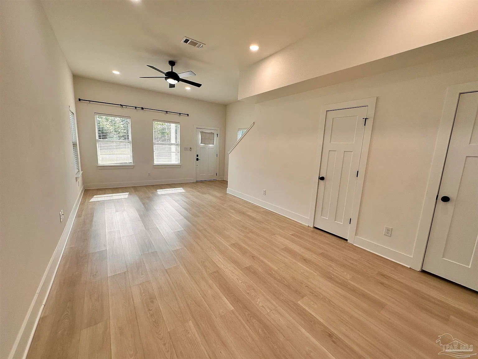 2 bed, 2.5 bath, 1228 sqft, $2,225 — Photo 3