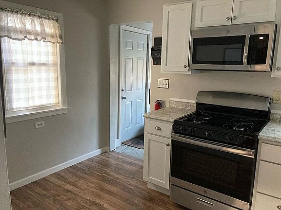 4th image of 146 Morgan Ave W
