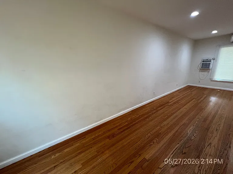 209 W Maple St #B — Photo 6