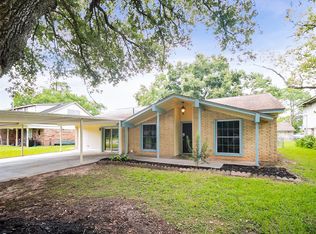 103 Oriole Ln, Angleton, TX 77515