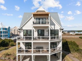 3003 Emerald Dr, Emerald Isle, NC 28594