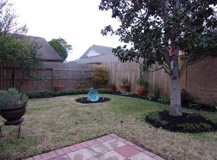 7826 Redgate Cir, Houston, TX 77071