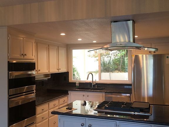 4th image of 14666 Fieldstone Dr