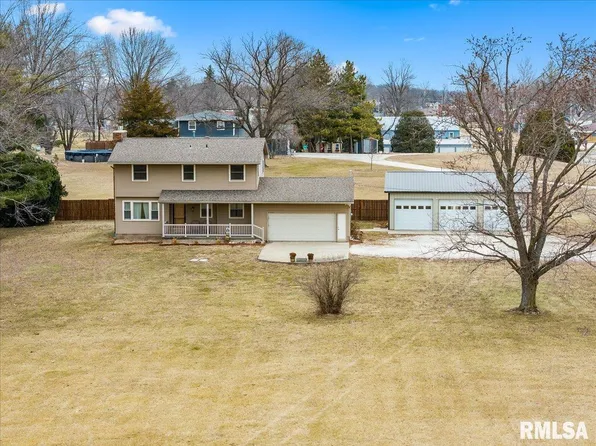 310 S 2nd St, London Mills, IL 61544