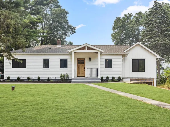 N1189 N Tombeau ROAD, Genoa City, WI 53128