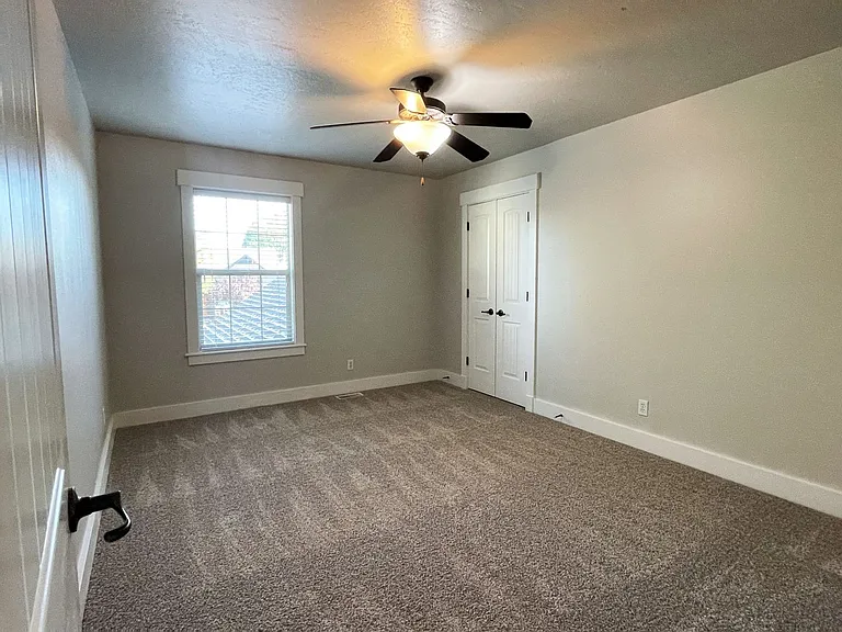 709 N Saddlebrook Way — Photo 40