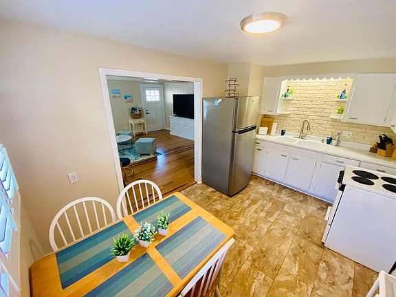 3rd image of 8601 W Gulf Blvd #1
