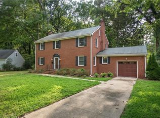 5 Warwick Cres, Newport News, VA 23601