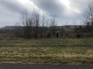 136 River Run Dr, Lancaster, KY 40444