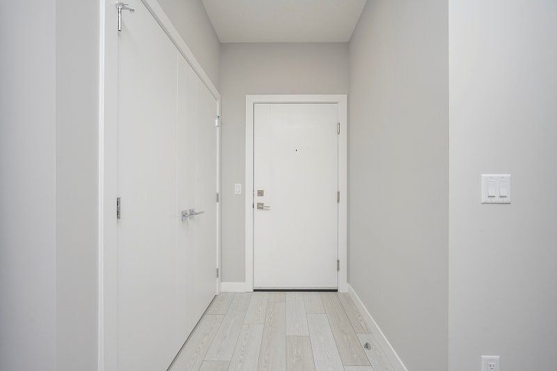 1st image of 63 Corner Glen Cres NE #1317