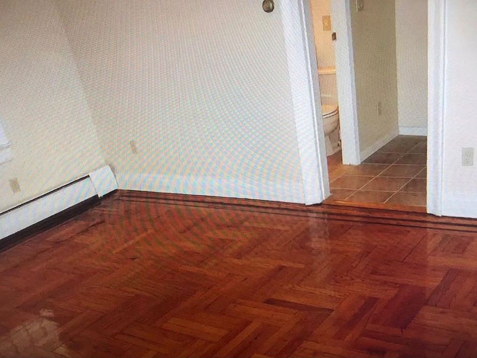 2nd image of 144 Old Bergen Rd APT A2