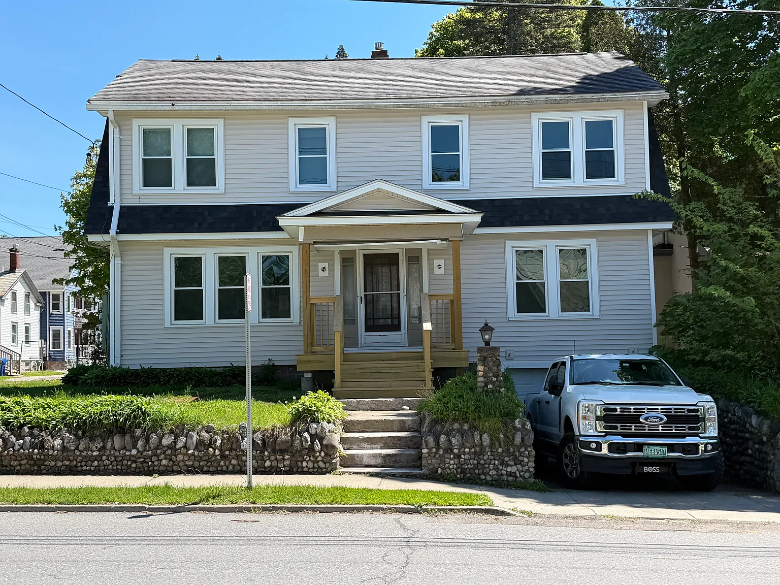 2 bed, $2,600 — Photo 1