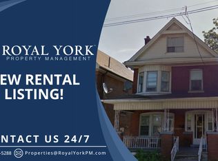 93 Carrick Ave #3, Hamilton, ON L8M 2W5