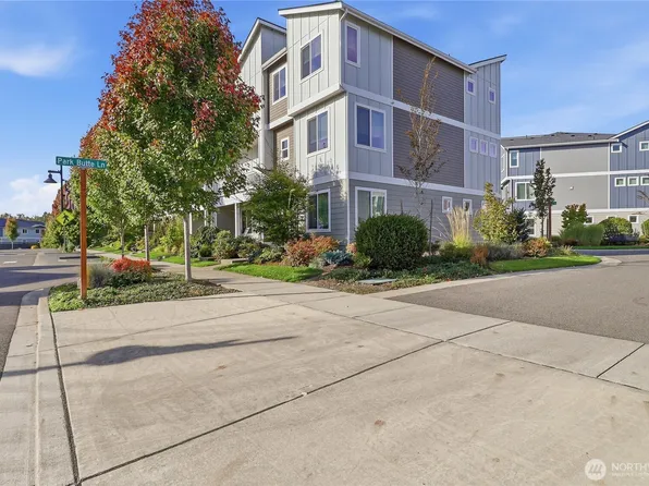 22998 SE Cherry St, Black Diamond, WA 98010