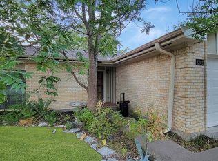 2201 Dewberry Ln, Bryan, TX 77807