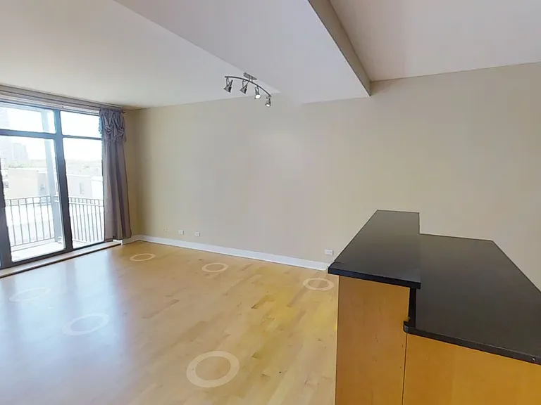 811 W Eastwood Ave #508 — Photo 7