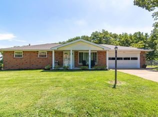 5010 Courtside Dr, Imperial, MO 63052