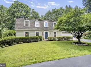 5410 Waneta Rd, Bethesda, MD 20816