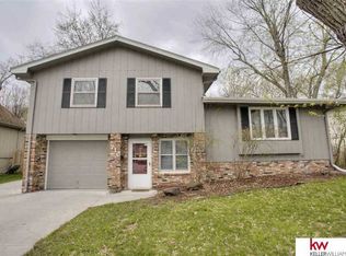 716 Leprechaun Ln, Papillion, NE 68046