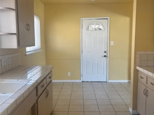 605 W D St APT A, Ontario, CA 91762