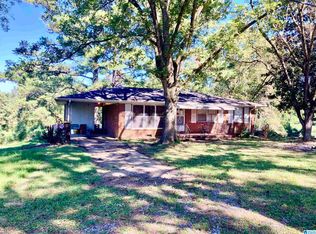 631 Old Rockhouse Rd, Sylacauga, AL 35150