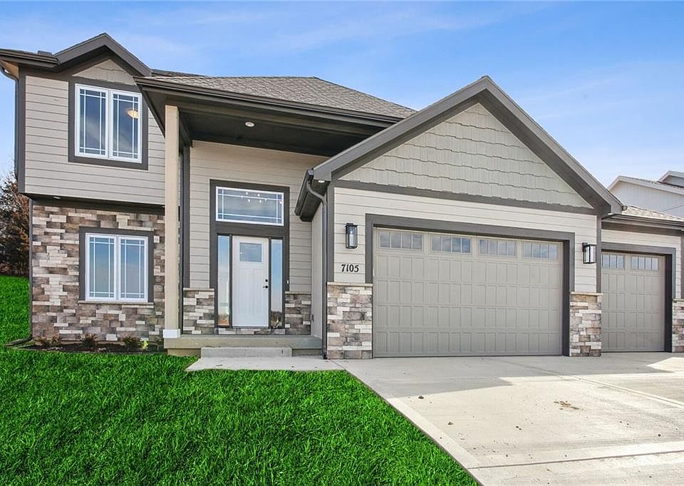 1st image of 7105 NW Forest Lakes Dr