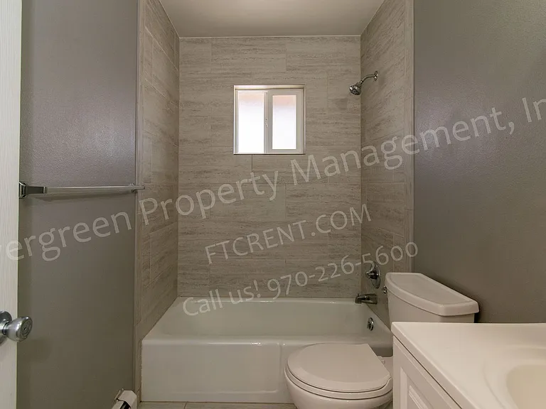 2012 W Plum St — Photo 14