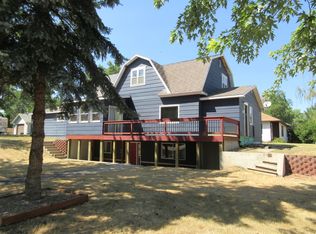 733 Minnesota St, Chinook, MT 59523