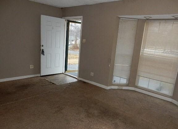 3rd image of 10342 Ross Cir