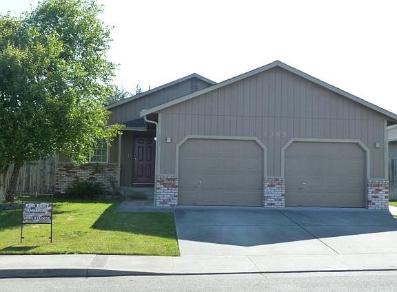 2nd image of 1385 Fernwood Dr #A