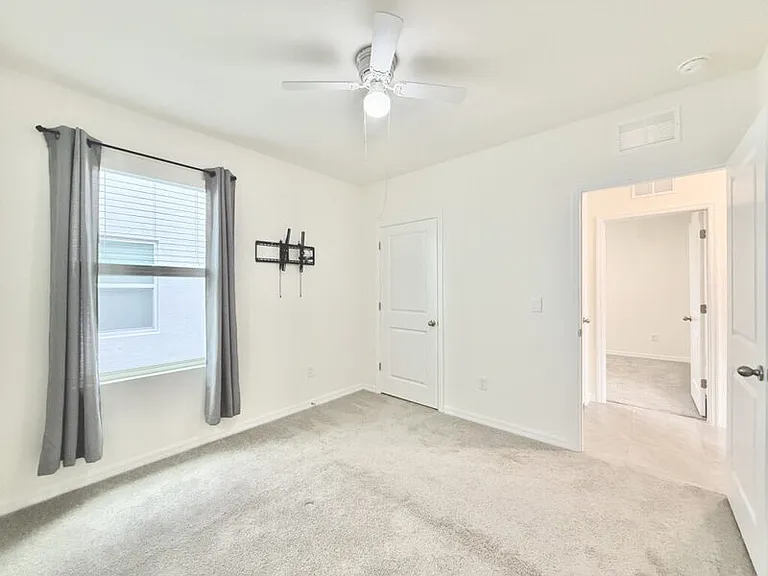 5699 Chorleywood Ln — Photo 27