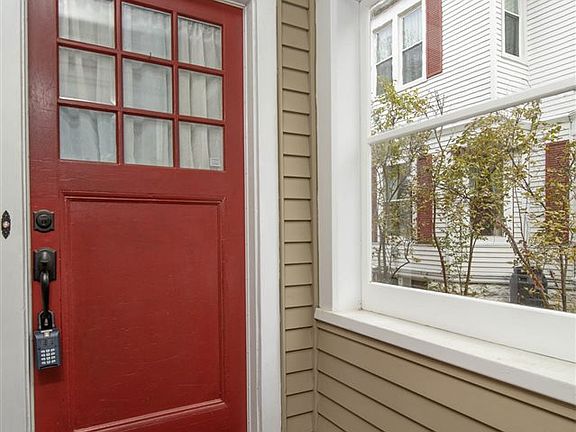 3rd image of 1506 National Ave