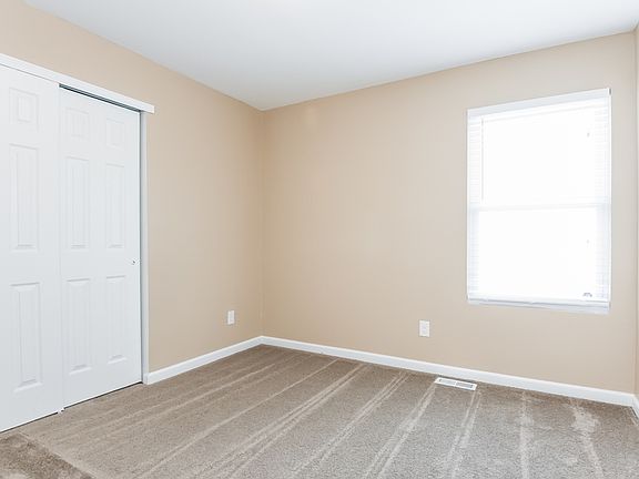 4th image of 5394 Trailoaks Dr