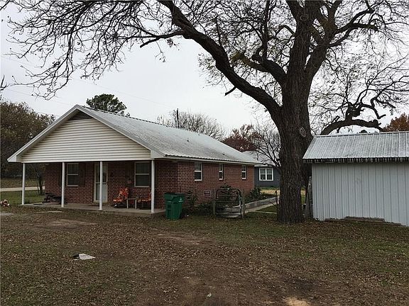 3rd image of 400 W Elm St