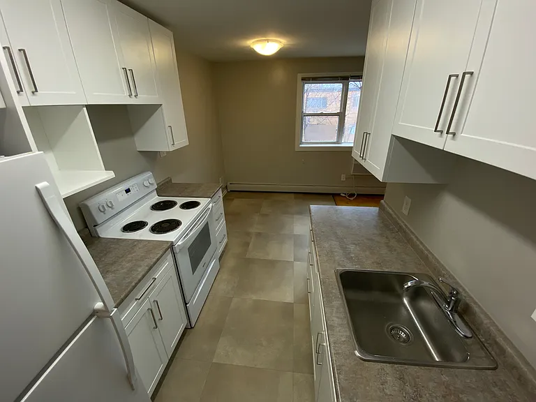 510 Burnell St #306 — Photo 11