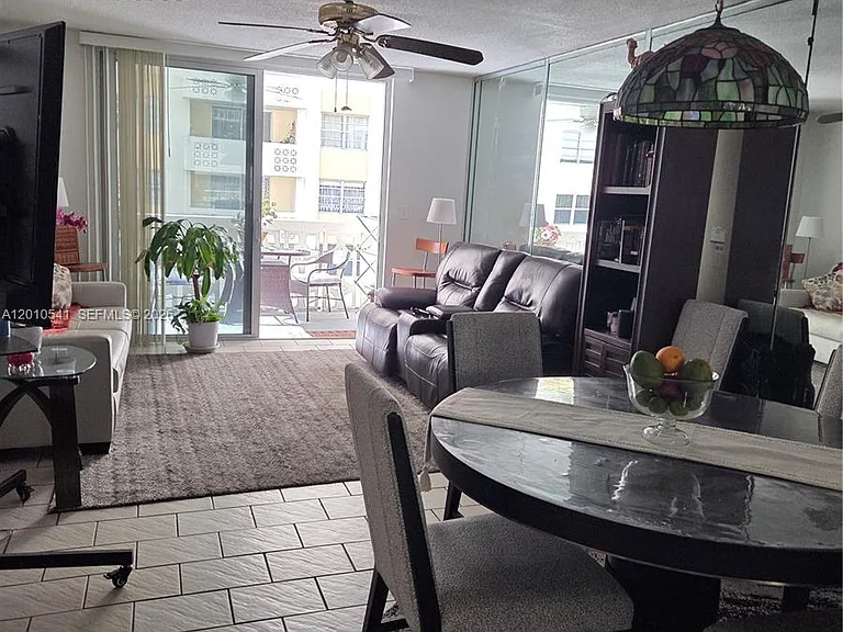 1817 S Ocean Dr #325 — Photo 7