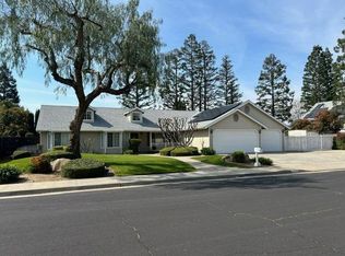 3046 Cypress Ave, Clovis, CA 93611