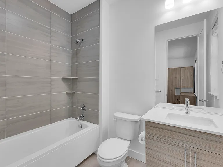 13511 SE 68th Pl — Photo 21