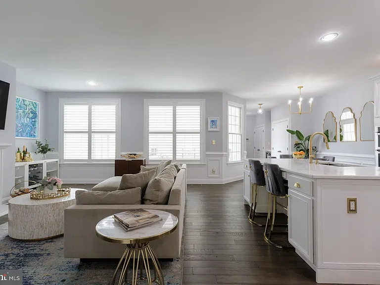 104 Hicks Aly — Photo 12