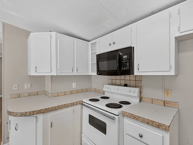 1341 Flying L Ln #10 — Photo 12